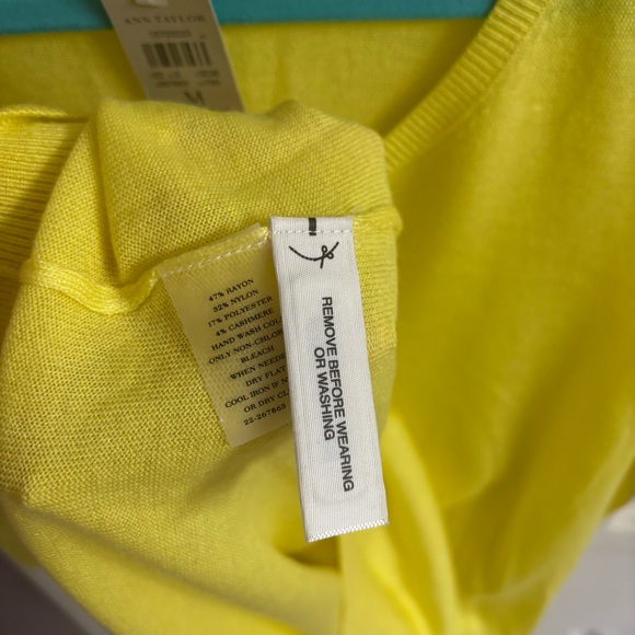 NWT Ann Taylor Sweater Short Sleeve - Picture 3 of 5